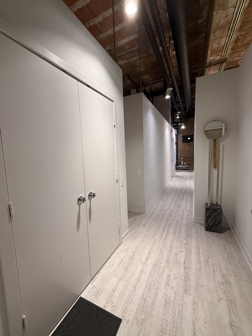 222 S Racine Avenue 207