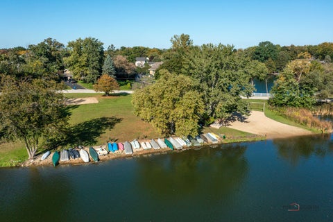 Tiny photo for 26792 W LAKEVIEW Drive S, Lake Barrington, IL 60084 (MLS # 12779190)