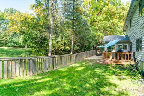Tiny photo for 26792 W LAKEVIEW Drive S, Lake Barrington, IL 60084 (MLS # 12779190)