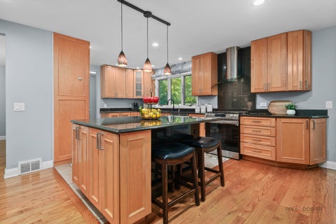 Tiny photo for 26792 W LAKEVIEW Drive S, Lake Barrington, IL 60084 (MLS # 12779190)