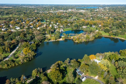 Tiny photo for 26792 W LAKEVIEW Drive S, Lake Barrington, IL 60084 (MLS # 12779190)
