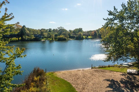 Tiny photo for 26792 W LAKEVIEW Drive S, Lake Barrington, IL 60084 (MLS # 12779190)