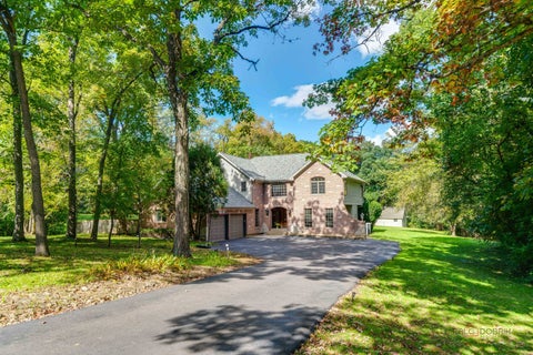 Photo of 26792 W LAKEVIEW Drive S, Lake Barrington, IL 60084 (MLS # 12779190)