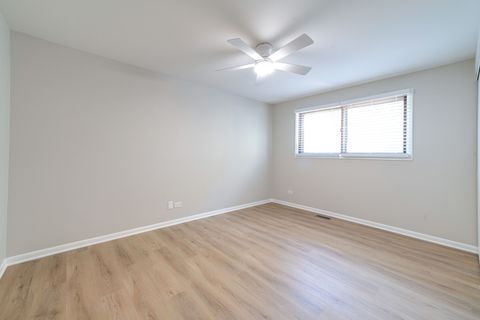 Tiny photo for 1209 Garfield Avenue, Libertyville, IL 60048 (MLS # 12477849)
