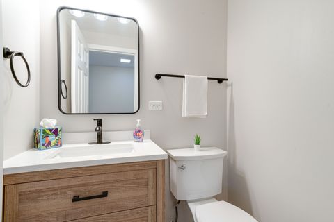 Tiny photo for 1209 Garfield Avenue, Libertyville, IL 60048 (MLS # 12477849)