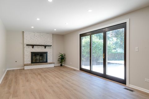 Tiny photo for 1209 Garfield Avenue, Libertyville, IL 60048 (MLS # 12477849)