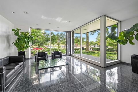 Tiny photo for 3440 N Lake Shore Drive #10B, Chicago, IL 60657 (MLS # 12472482)