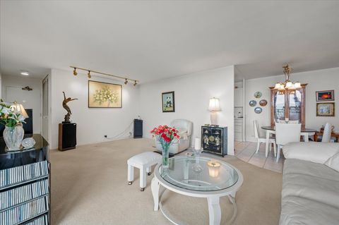 Tiny photo for 3440 N Lake Shore Drive #10B, Chicago, IL 60657 (MLS # 12472482)