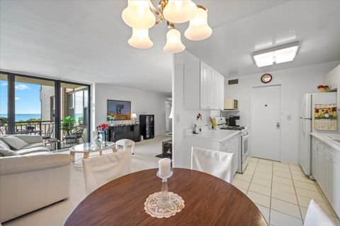 Tiny photo for 3440 N Lake Shore Drive #10B, Chicago, IL 60657 (MLS # 12472482)