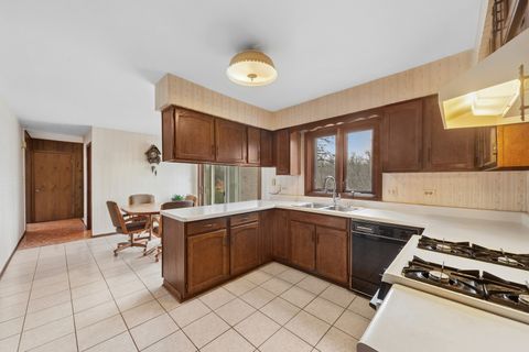Tiny photo for 4111 Terri Lyn Lane, Northbrook, IL 60062 (MLS # 12592537)