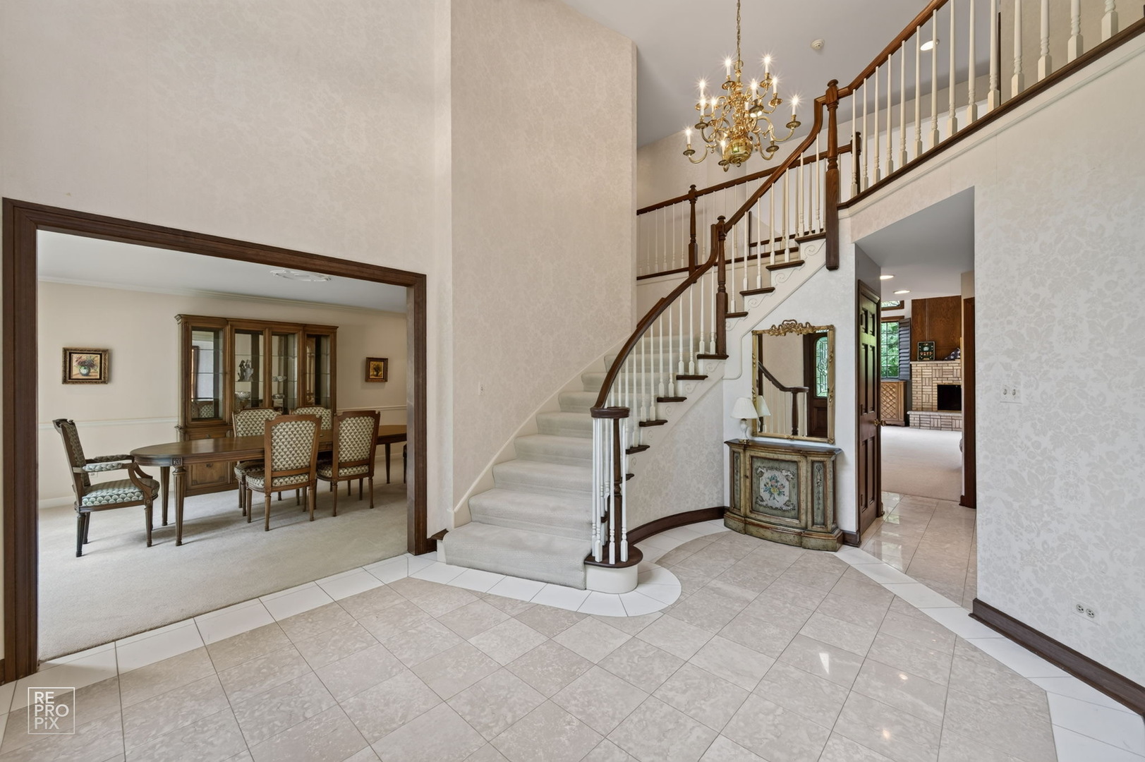 6515 Manor Drive