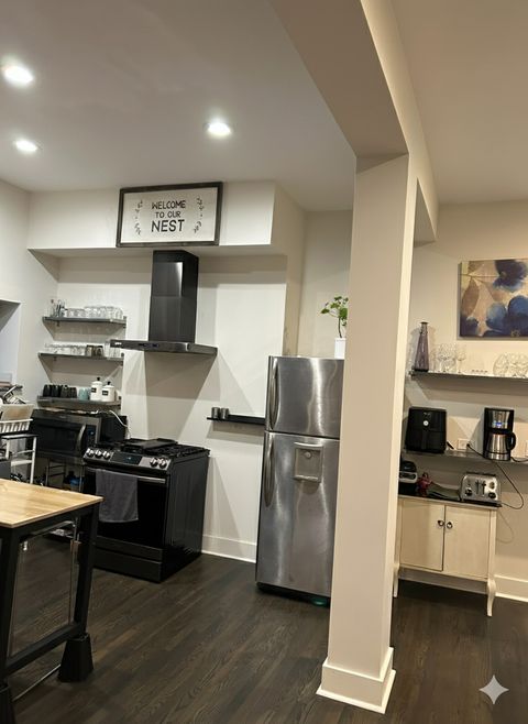 Tiny photo for 1123 W Addison Street, Chicago, IL 60613 (MLS # 12471669)