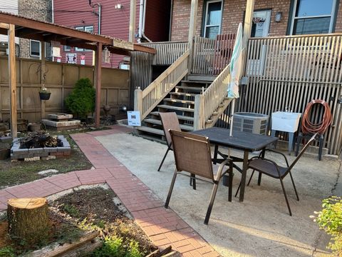 Tiny photo for 1123 W Addison Street, Chicago, IL 60613 (MLS # 12471669)