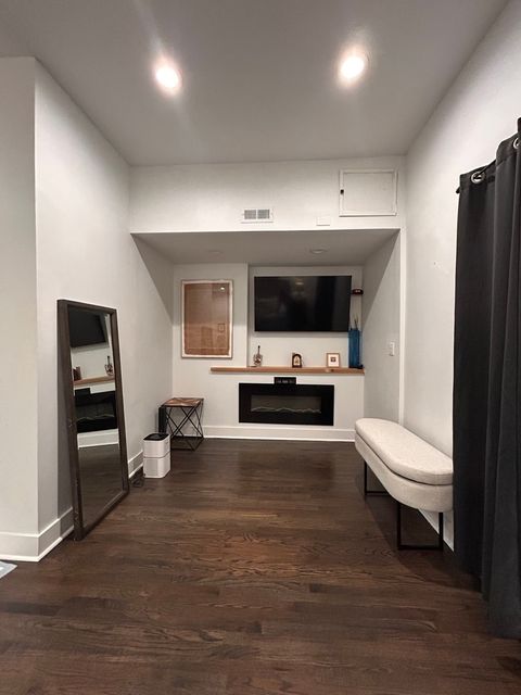 Tiny photo for 1123 W Addison Street, Chicago, IL 60613 (MLS # 12471669)