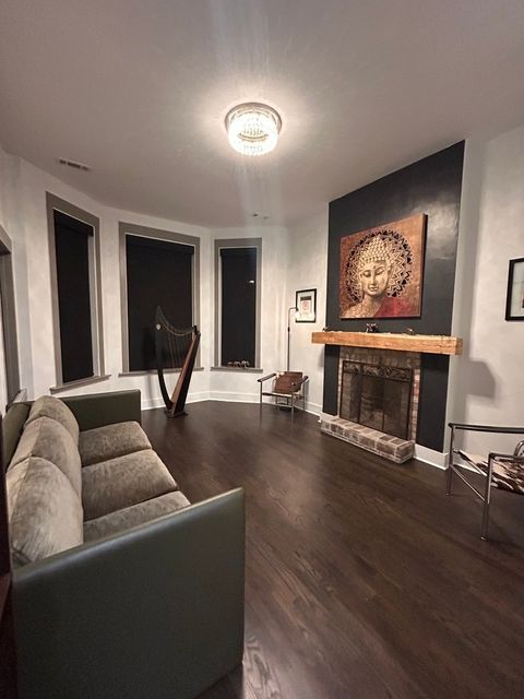 Tiny photo for 1123 W Addison Street, Chicago, IL 60613 (MLS # 12471669)