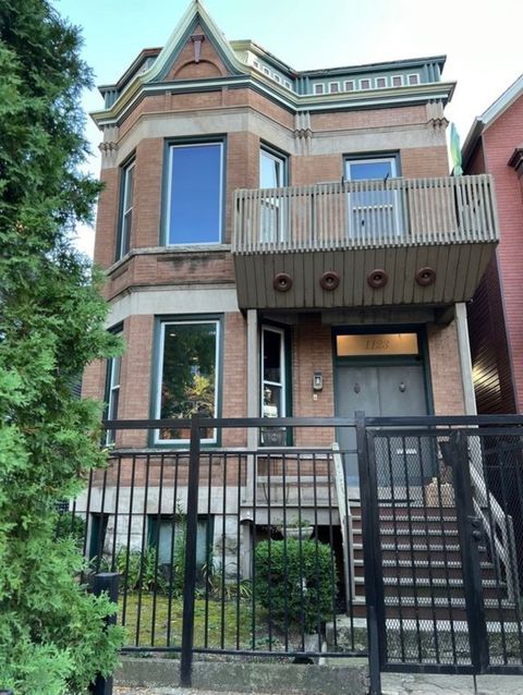 1123 W Addison Street Chicago IL 60613