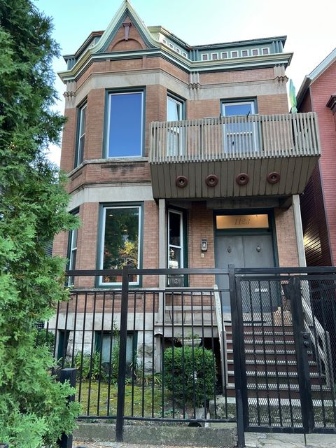 Photo of 1123 W Addison Street, Chicago, IL 60613 (MLS # 12471669)