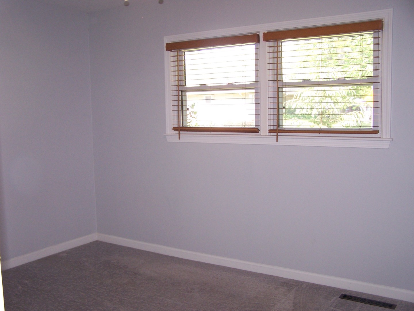 1711 Beach Road