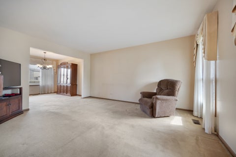 Tiny photo for 911 Wilma Lane, Elk Grove Village, IL 60007 (MLS # 12786438)