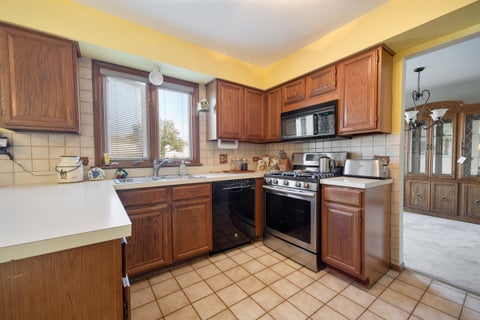Tiny photo for 911 Wilma Lane, Elk Grove Village, IL 60007 (MLS # 12786438)