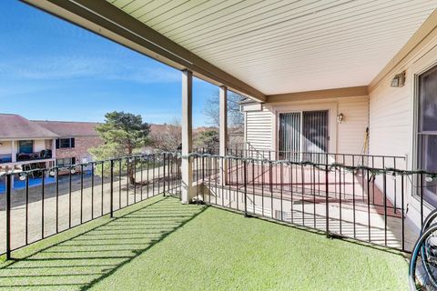 Tiny photo for 1760 Bristol Walk #F, Hoffman Estates, IL 60169 (MLS # 12580407)