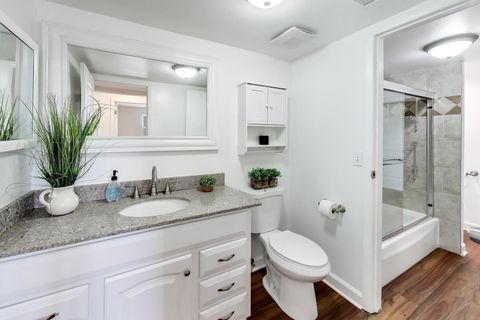 Tiny photo for 1760 Bristol Walk #F, Hoffman Estates, IL 60169 (MLS # 12580407)