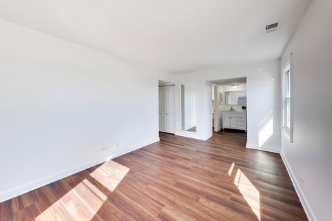 Tiny photo for 1760 Bristol Walk #F, Hoffman Estates, IL 60169 (MLS # 12580407)