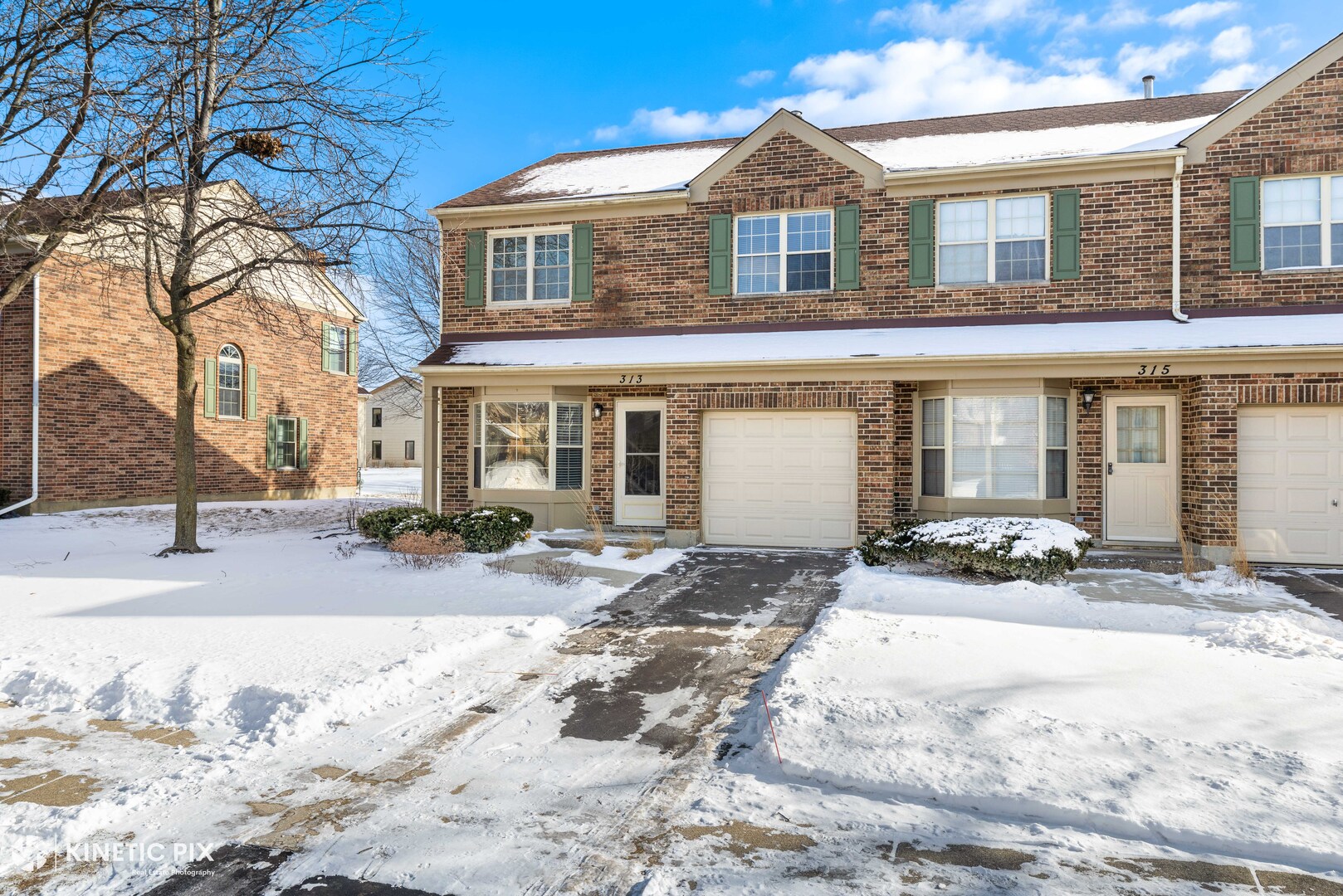 313 CROMWELL Court 313