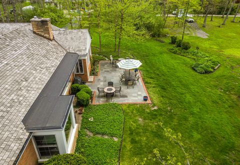Tiny photo for 880 Hiawatha Lane, Riverwoods, IL 60015 (MLS # 12643134)