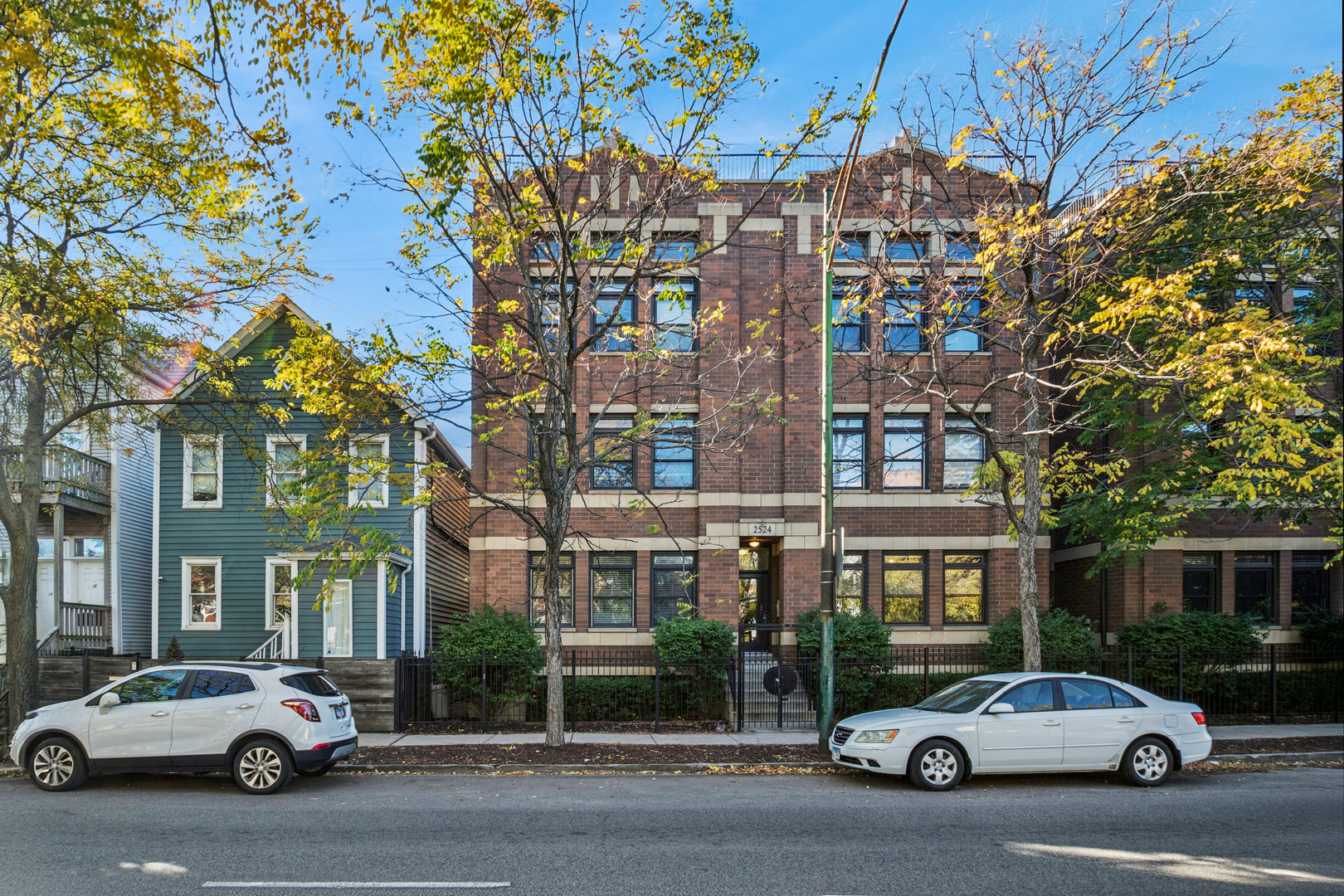 2524 N ASHLAND Avenue 1S