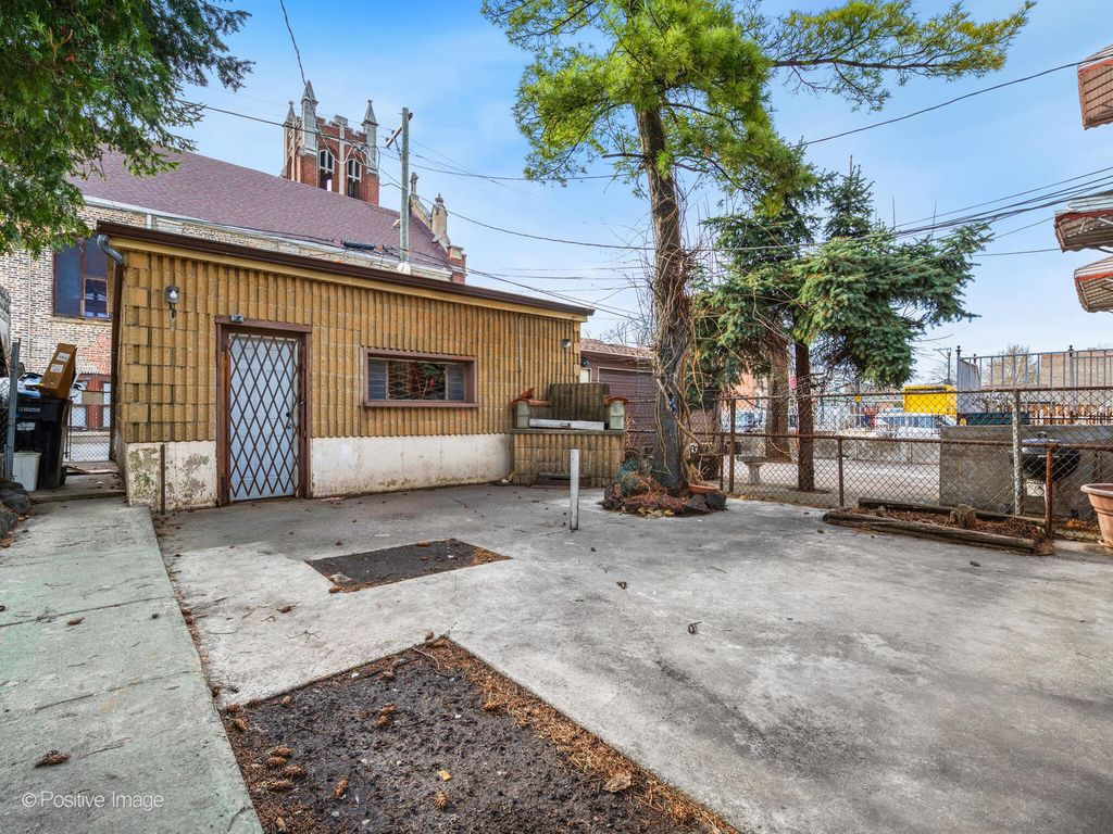 listing image 24