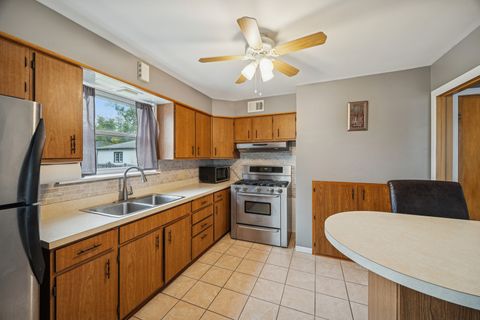 Tiny photo for 1908 BELLEVIEW Avenue, Westchester, IL 60154 (MLS # 12492118)