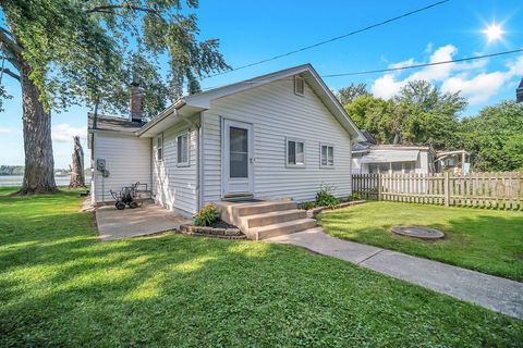 Photo of 28422 W Park Avenue, Wauconda, IL 60084 (MLS # 12691851)