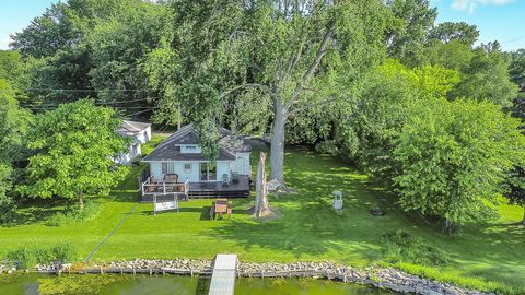 Tiny photo for 28422 W Park Avenue, Wauconda, IL 60084 (MLS # 12691851)