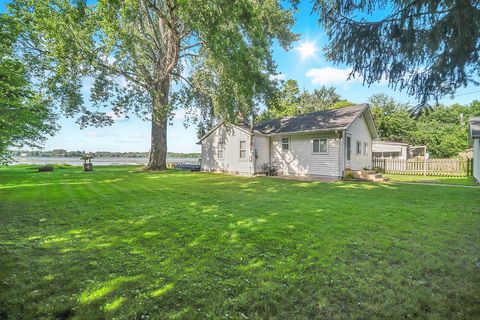 Tiny photo for 28422 W Park Avenue, Wauconda, IL 60084 (MLS # 12691851)