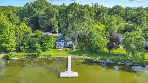Tiny photo for 28422 W Park Avenue, Wauconda, IL 60084 (MLS # 12691851)