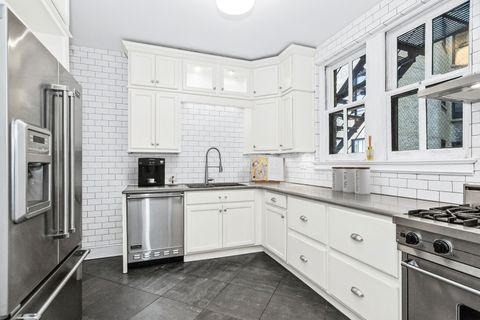 Tiny photo for 3300 N Lake Shore Drive #9D, Chicago, IL 60657 (MLS # 12461164)