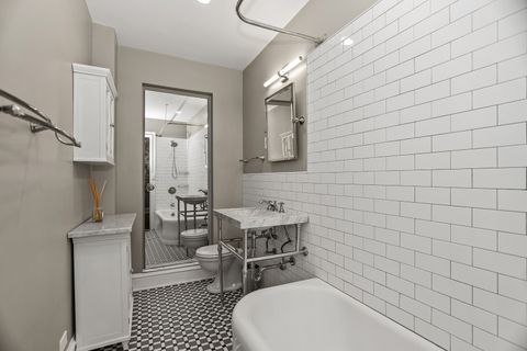 Tiny photo for 3300 N Lake Shore Drive #9D, Chicago, IL 60657 (MLS # 12461164)