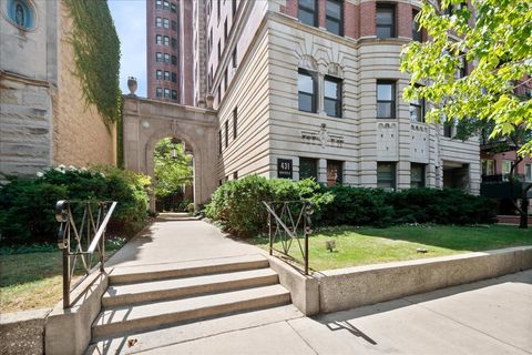 Tiny photo for 431 W Oakdale Avenue #10D, Chicago, IL 60657 (MLS # 12444419)