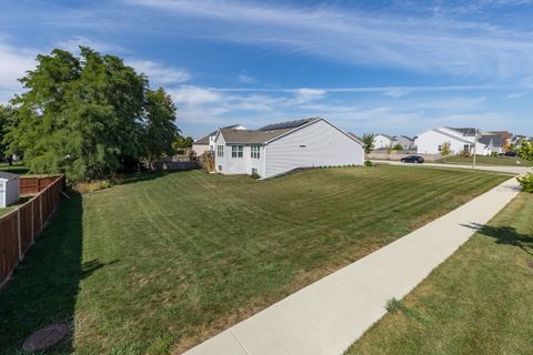 Tiny photo for 451 Parkside Lane, Yorkville, IL 60560 (MLS # 12491715)