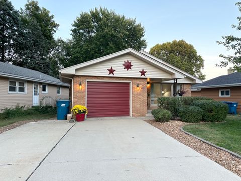 Tiny photo for 456 S Wall Street, Kankakee, IL 60901 (MLS # 12456248)