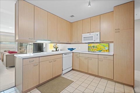 Tiny photo for 705 11th Street #316, Wilmette, IL 60091 (MLS # 12662880)