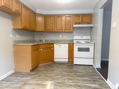 Tiny photo for 2018 W 111th Street #2018, Chicago, IL 60643 (MLS # 12555345)