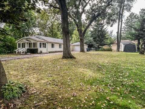 Tiny photo for 27692 N OAK Street, Island Lake, IL 60042 (MLS # 12550916)