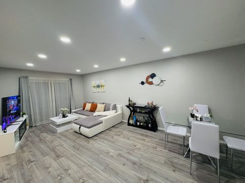 Tiny photo for 1930 Kenilworth Circle #E, Hoffman Estates, IL 60169 (MLS # 12527533)