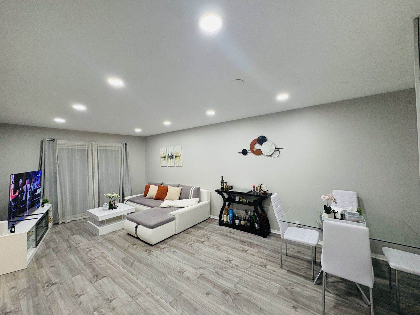 1930 Kenilworth Circle E