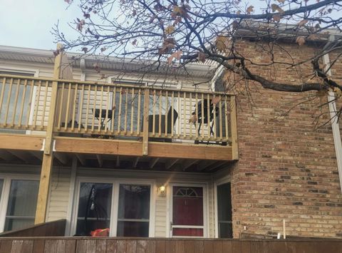 Tiny photo for 1930 Kenilworth Circle #E, Hoffman Estates, IL 60169 (MLS # 12527533)