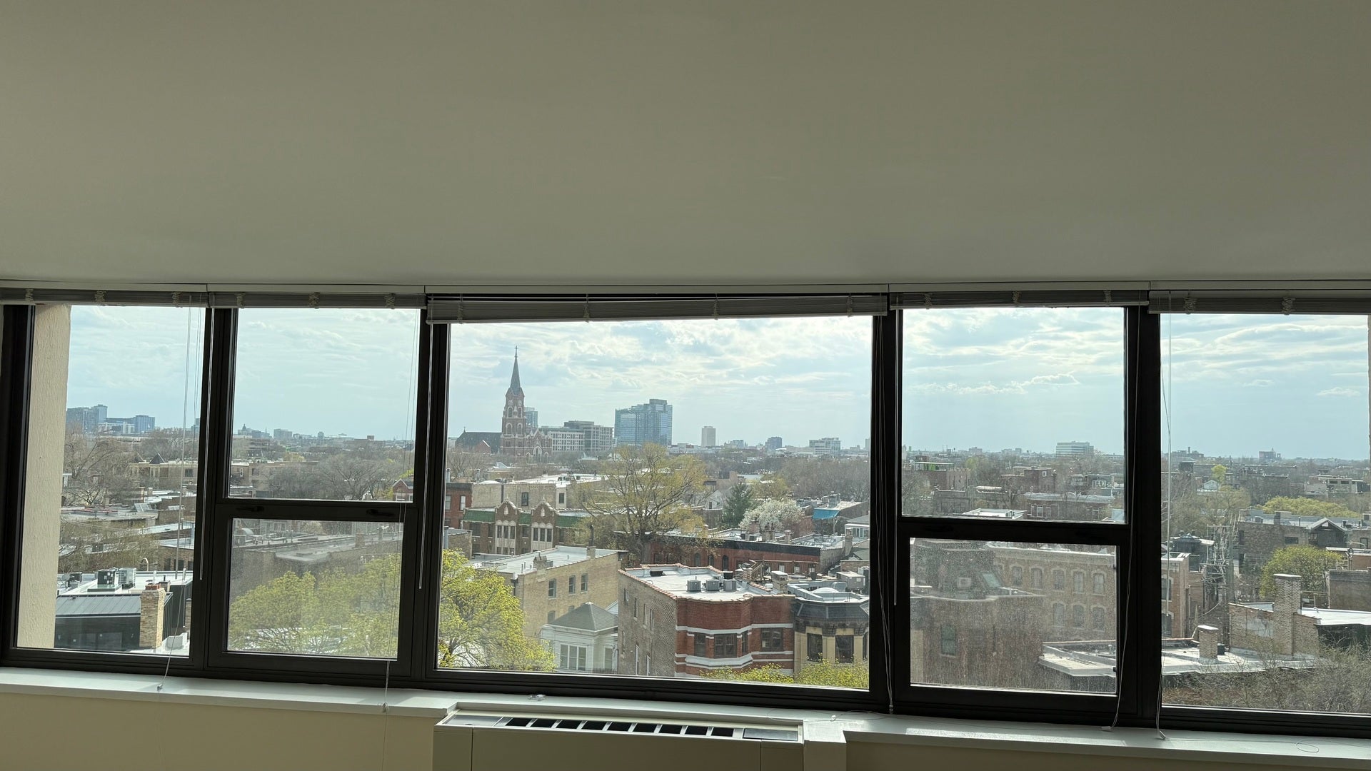 1850 N Clark Street 810