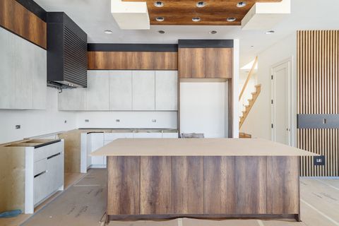 Tiny photo for 5624 N Francisco Avenue, Chicago, IL 60659 (MLS # 12473374)