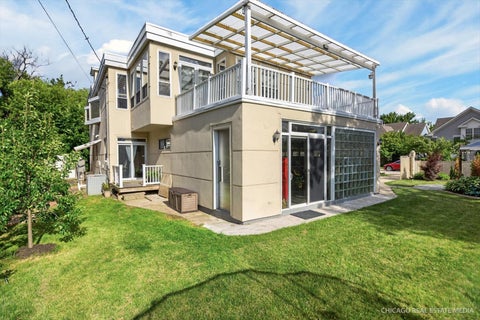 Tiny photo for 8650 W Davis Street, Des Plaines, IL 60016 (MLS # 12740456)